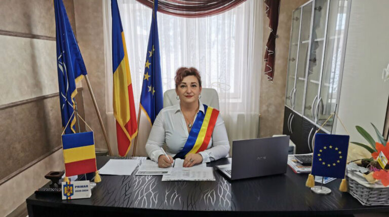 Alexandrina Raclariu, primărița comunei Crăcăoani