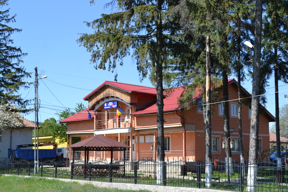 Primăria comunei Crăcăoani